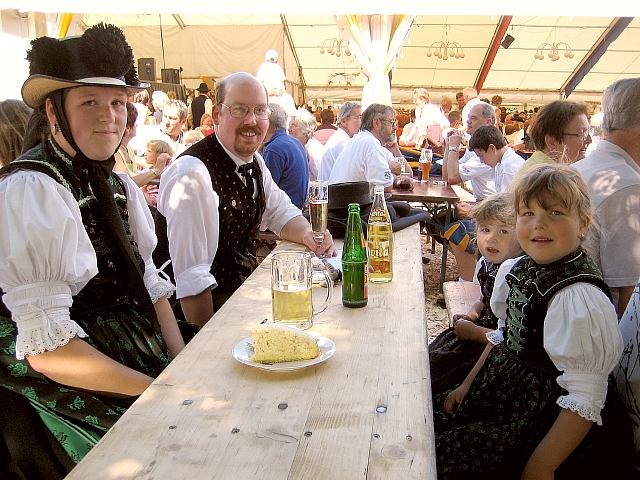 Rund ums Festzelt
