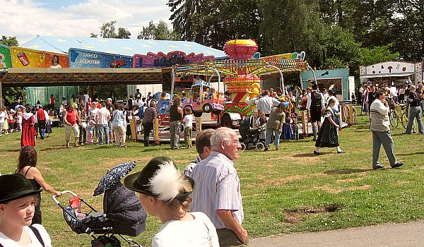 Rund ums Festzelt