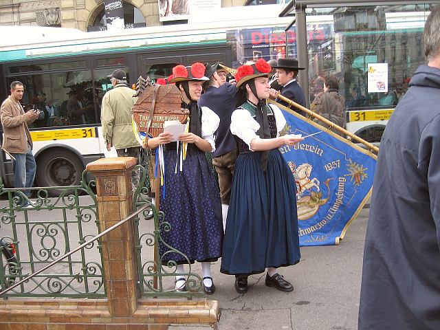 Gruppenbilder beim Weinlesefest in Paris