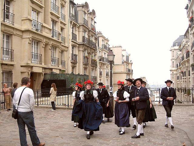 Gruppenbilder beim Weinlesefest in Paris