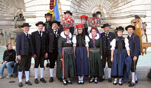 Gruppenbilder vom Weinlsefest