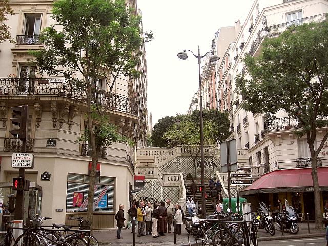 Das Knstlerviertel Montmatre und Paris bei Nacht
