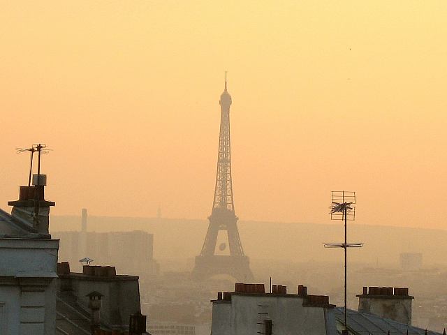 Das Knstlerviertel Montmatre und Paris bei Nacht