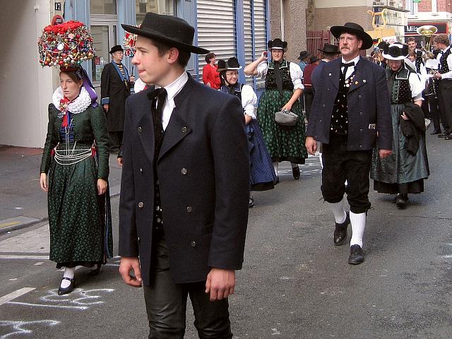 Der Trachtenverein beim Weinlesefest in Paris