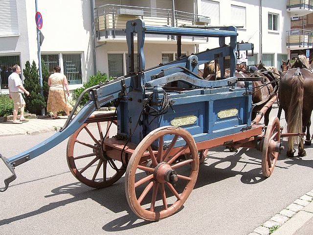 Historische Feuerwehrfahrzeuge