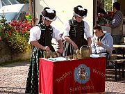 Glockengruppe spielt beim Krbismarkt 