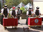 Glockengruppe spielt beim Krbismarkt 