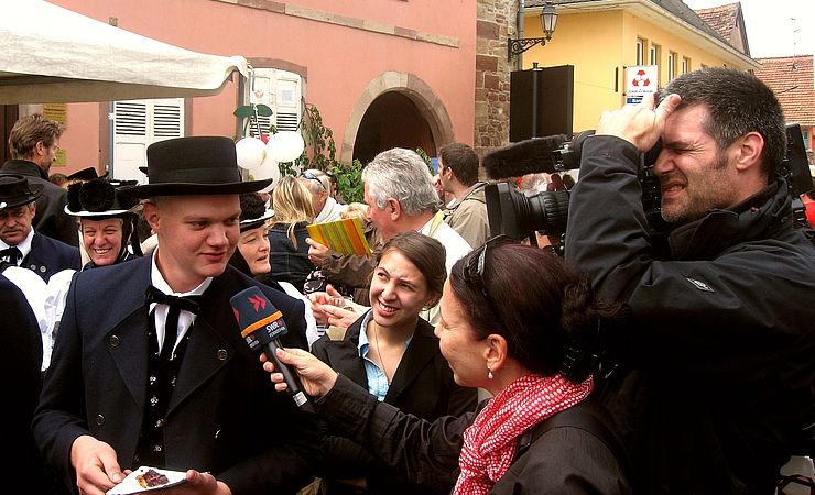 Zu den Bildern rund um das Kirschenfest