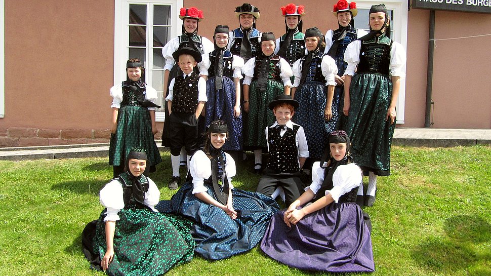 Die Jugendgruppe beim Trachtenfachmarkt