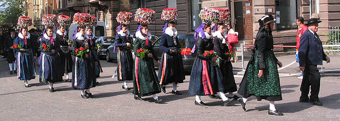Die Sch�ppeltr�gerinnen als Brautjungfern